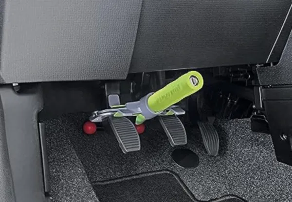 قفل پدال خودرو برای جلوگیری از سرقت و افزایش امنیت ماشین