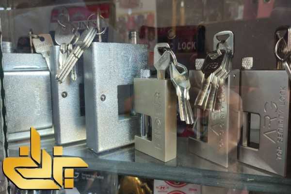 کلید سازی گلشهر کرج، ساخت و کپی کلید و ریموت خودرو در محل
